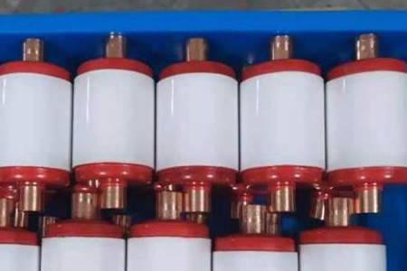 真空滅弧室的結(jié)構(gòu)、工作原理、特點以及應用